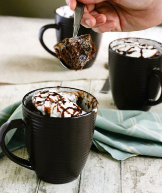 1441035579-mug-cake2