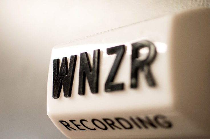 wnzr-on-air-light
